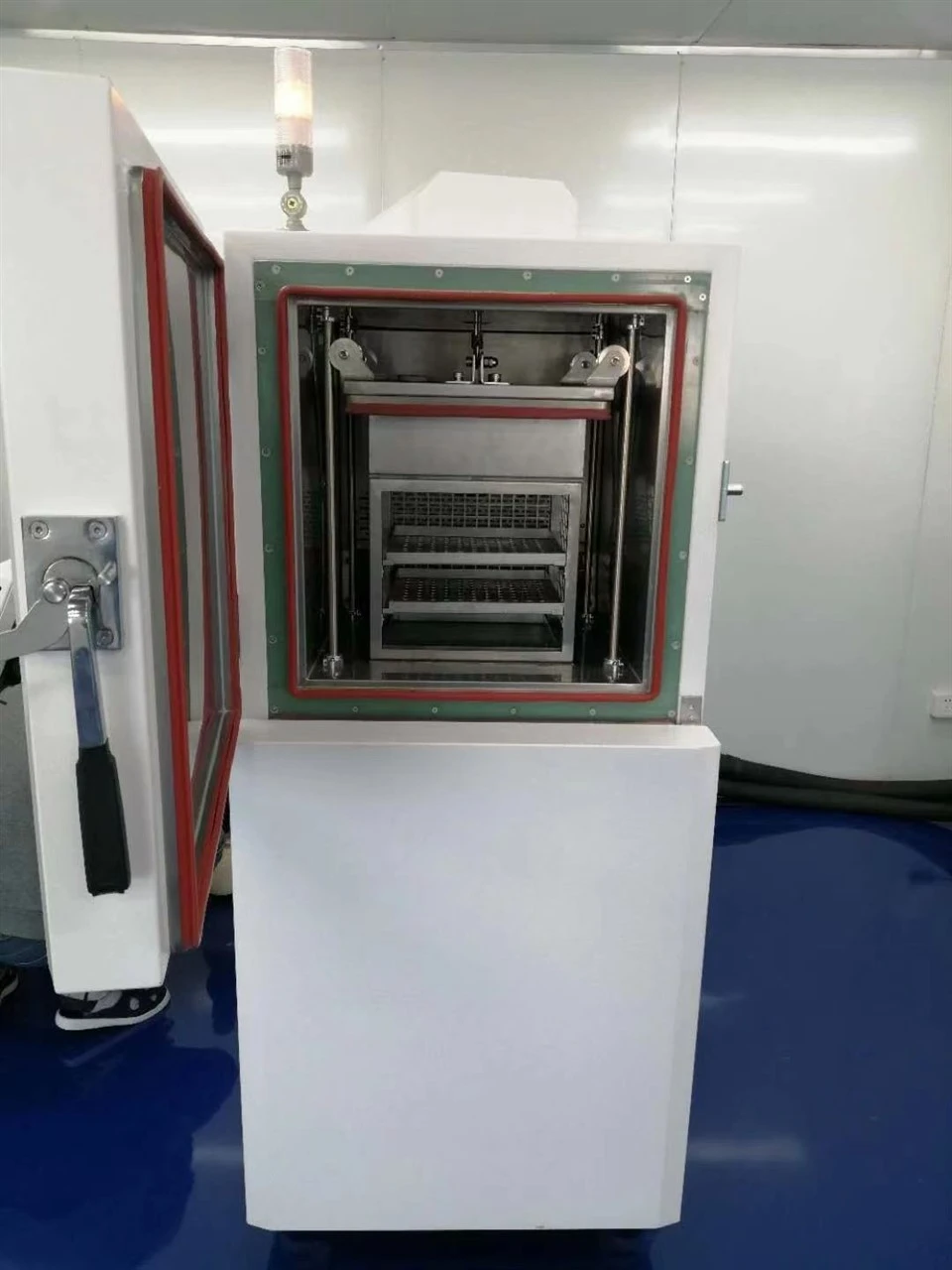 Multilayer impact Chamber